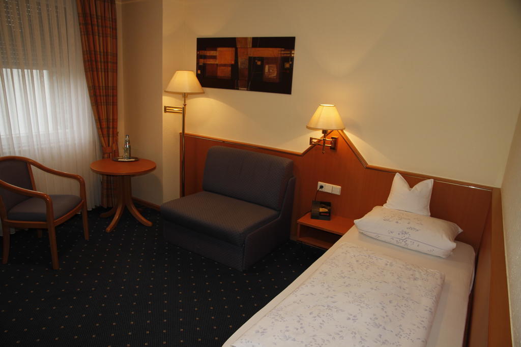 Hotel Anika Neuenburg am Rhein Chambre photo