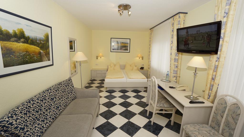 Hotel Anika Neuenburg am Rhein Extérieur photo